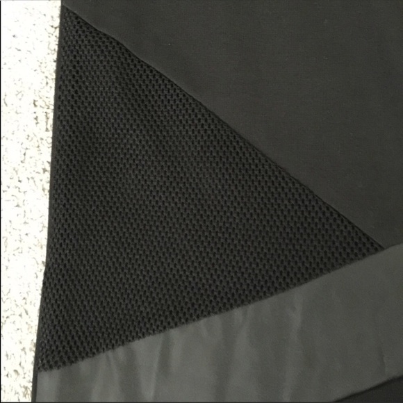 Plus size leather and mesh leggings - Picture 3 of 5